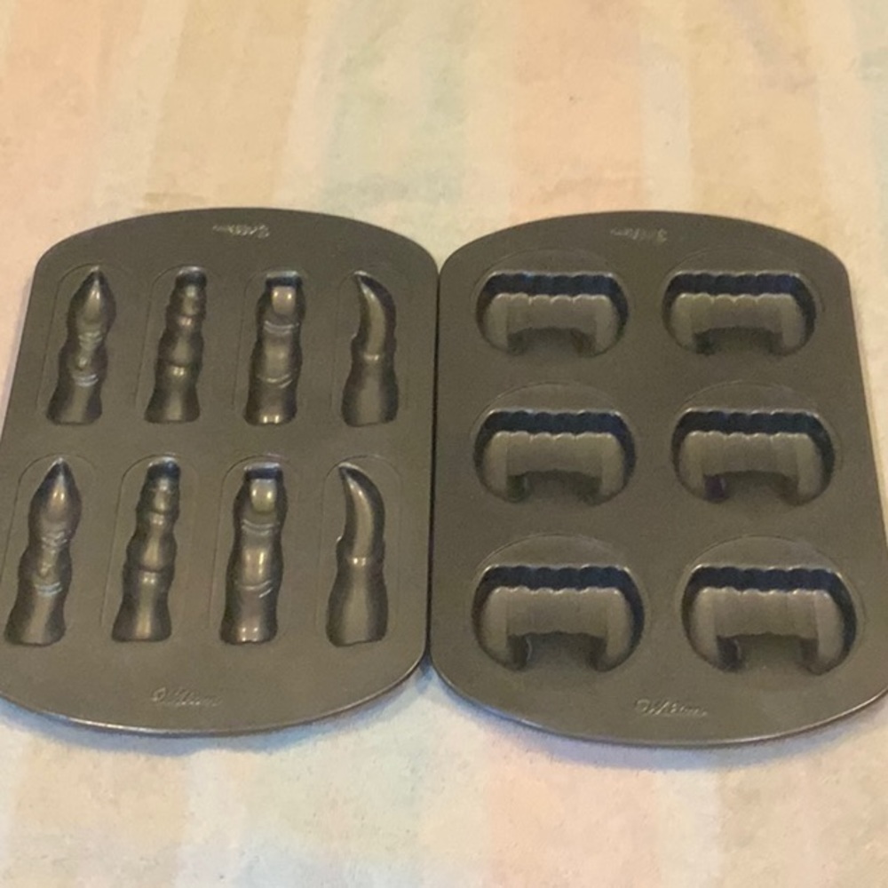 Wilton nonstick witch finger and vampire teeth cake baking molds Halloween